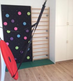 ΚΕΝΤΡΟ ΟΙΚΟΓΕΝΕΙΑΣ ΚΑΙ ΠΑΙΔΙΟΥ "ΝΗΝΕΜΙΑ"