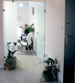 ΚΟΛΩΝΑ ΧΑΪΔΩ-ΒΑΣΙΛΙΚΗ