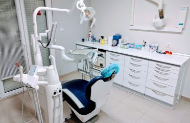 ΚΟΛΩΝΑ ΧΑΪΔΩ-ΒΑΣΙΛΙΚΗ